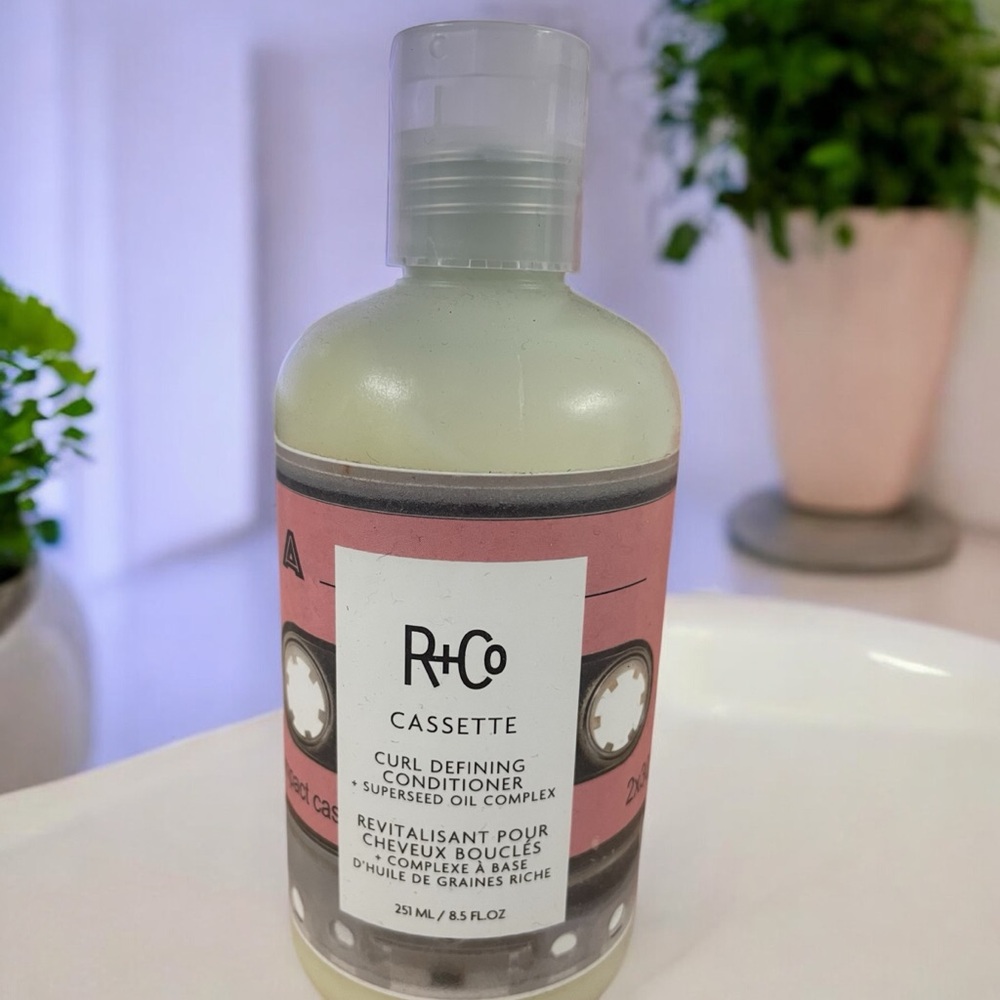 R+Co Cassette Curl Defining Conditioner